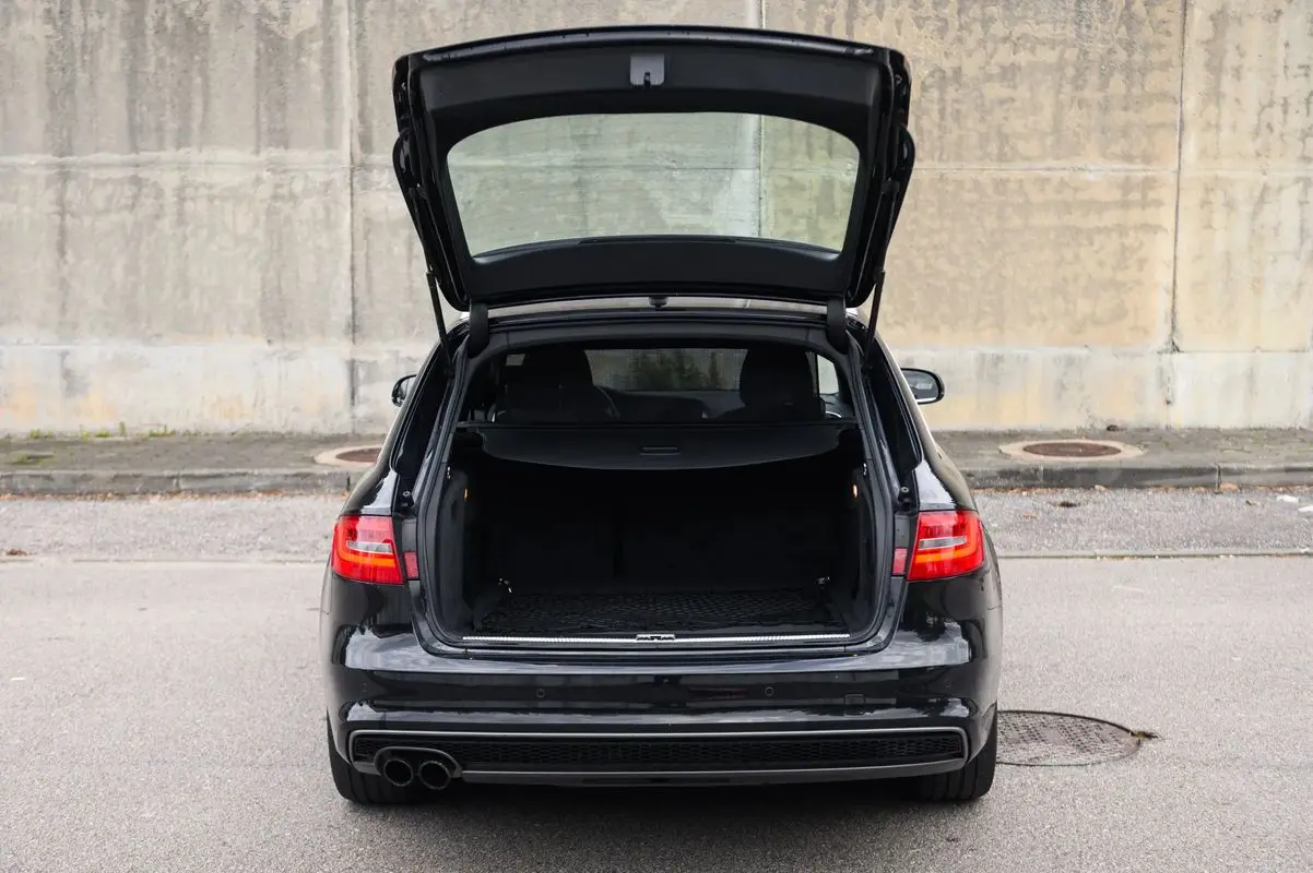 Audi A4 Avant 2.0 TDI Business Line S-line 42