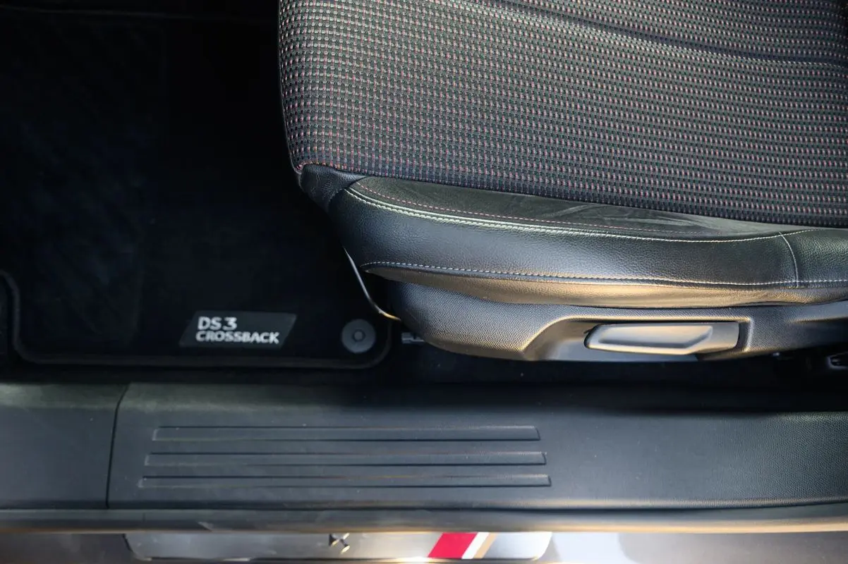 DS DS3 Crossback 1.2 PureTech Performance Line EAT8 15