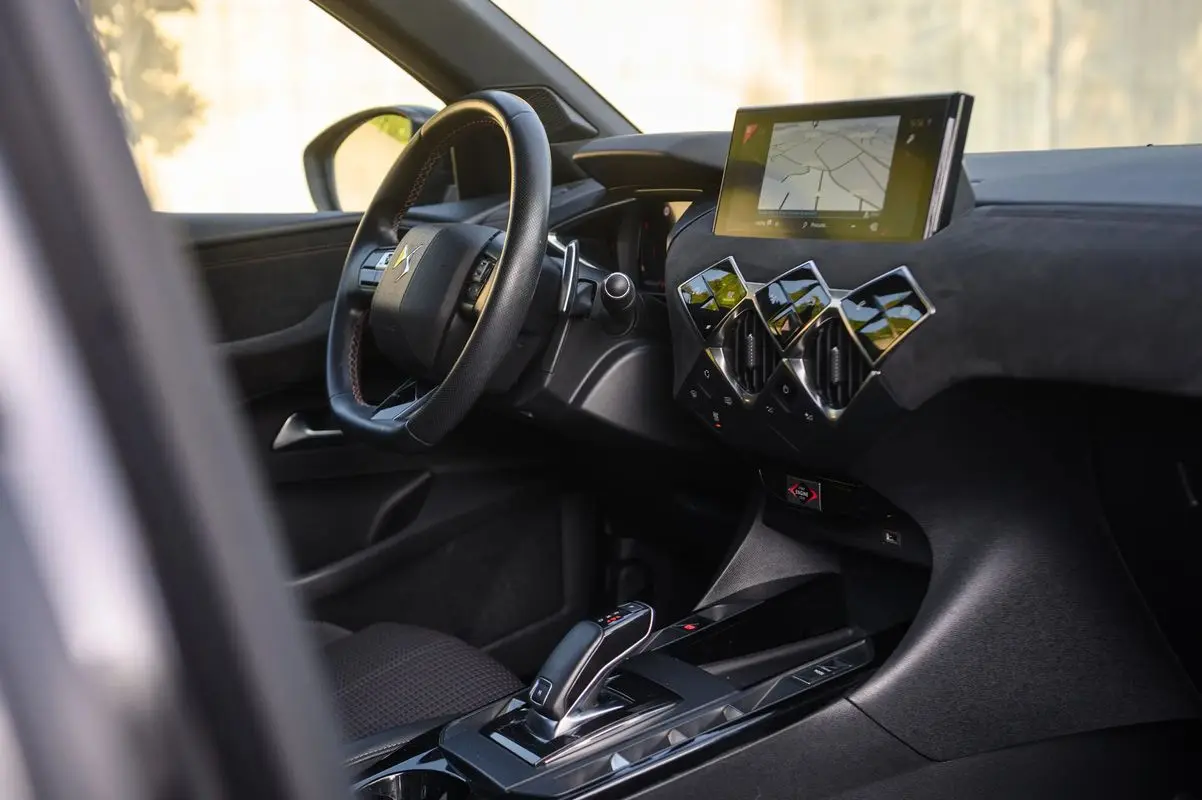 DS DS3 Crossback 1.2 PureTech Performance Line EAT8 24