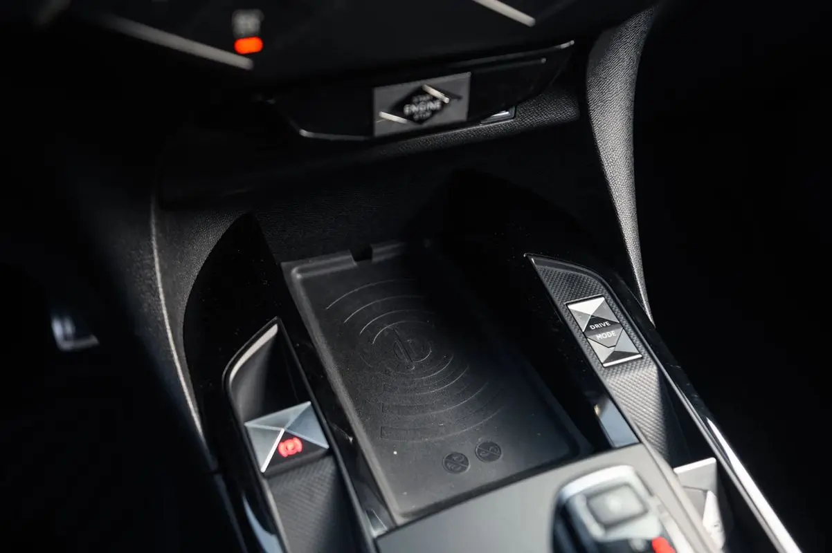 DS DS3 Crossback 1.2 PureTech Performance Line EAT8 32