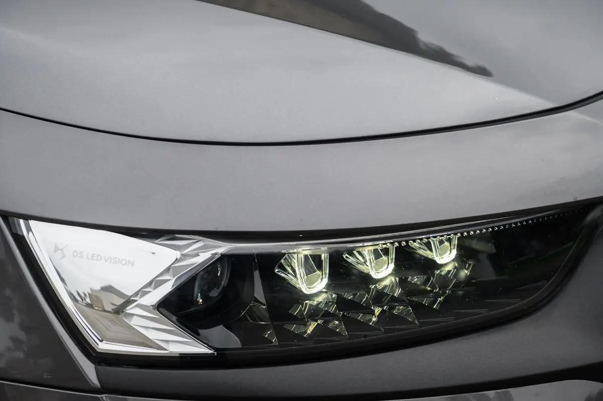 DS DS7 Crossback E-Tense Performance Line EAT8 12