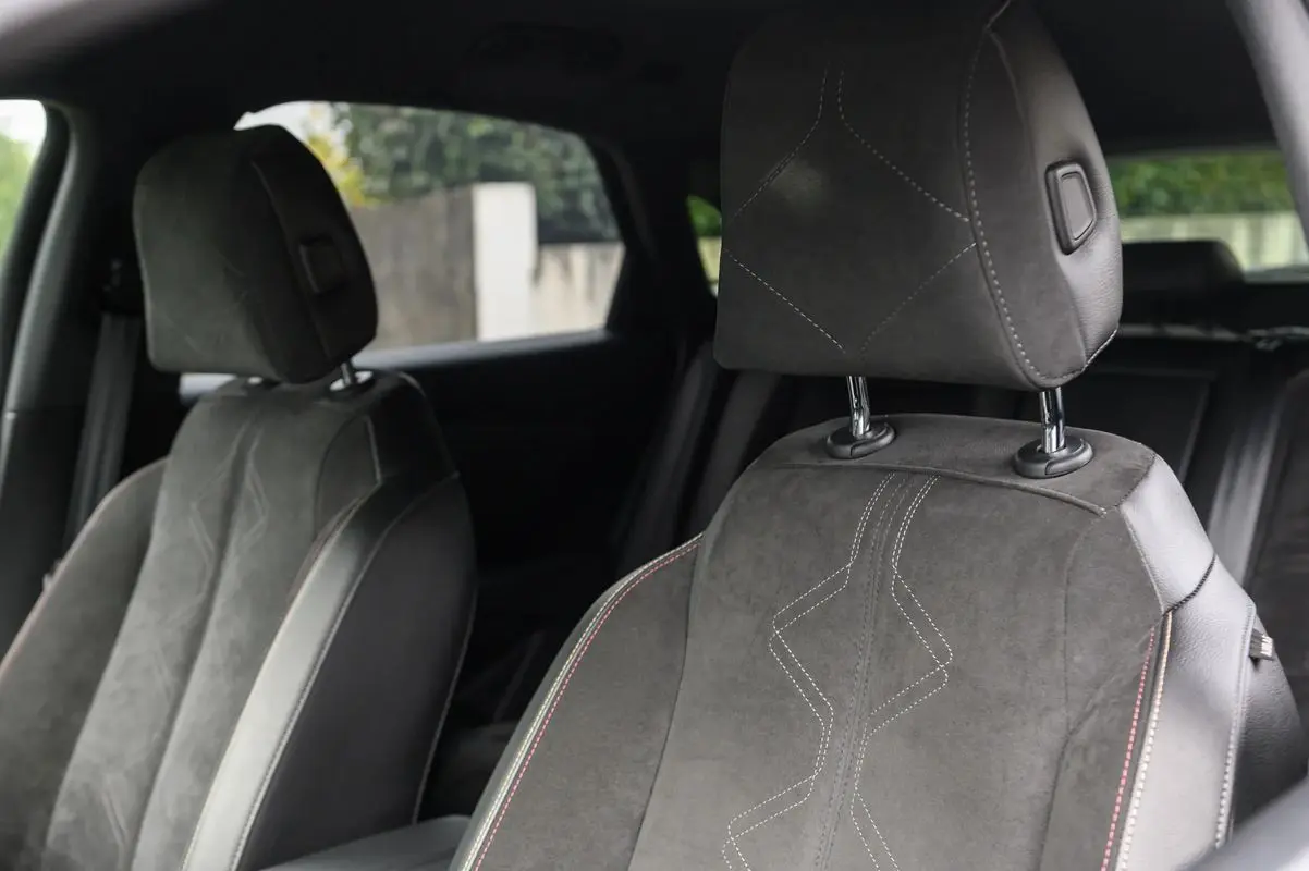 DS DS7 Crossback E-Tense Performance Line EAT8 21