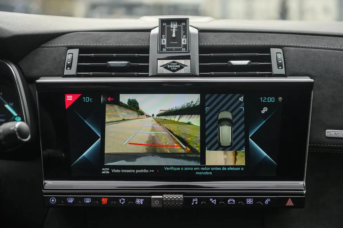 DS DS7 Crossback E-Tense Performance Line EAT8 33