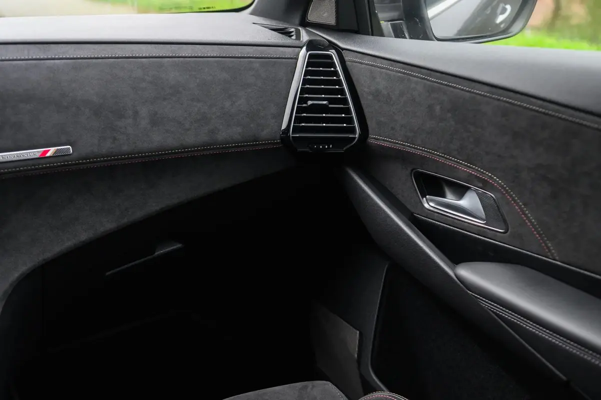 DS DS7 Crossback E-Tense Performance Line EAT8 38