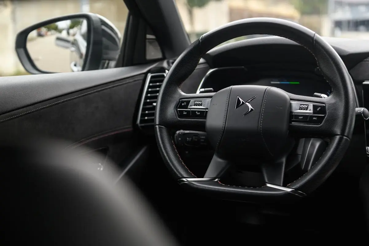 DS DS7 Crossback E-Tense Performance Line EAT8 41