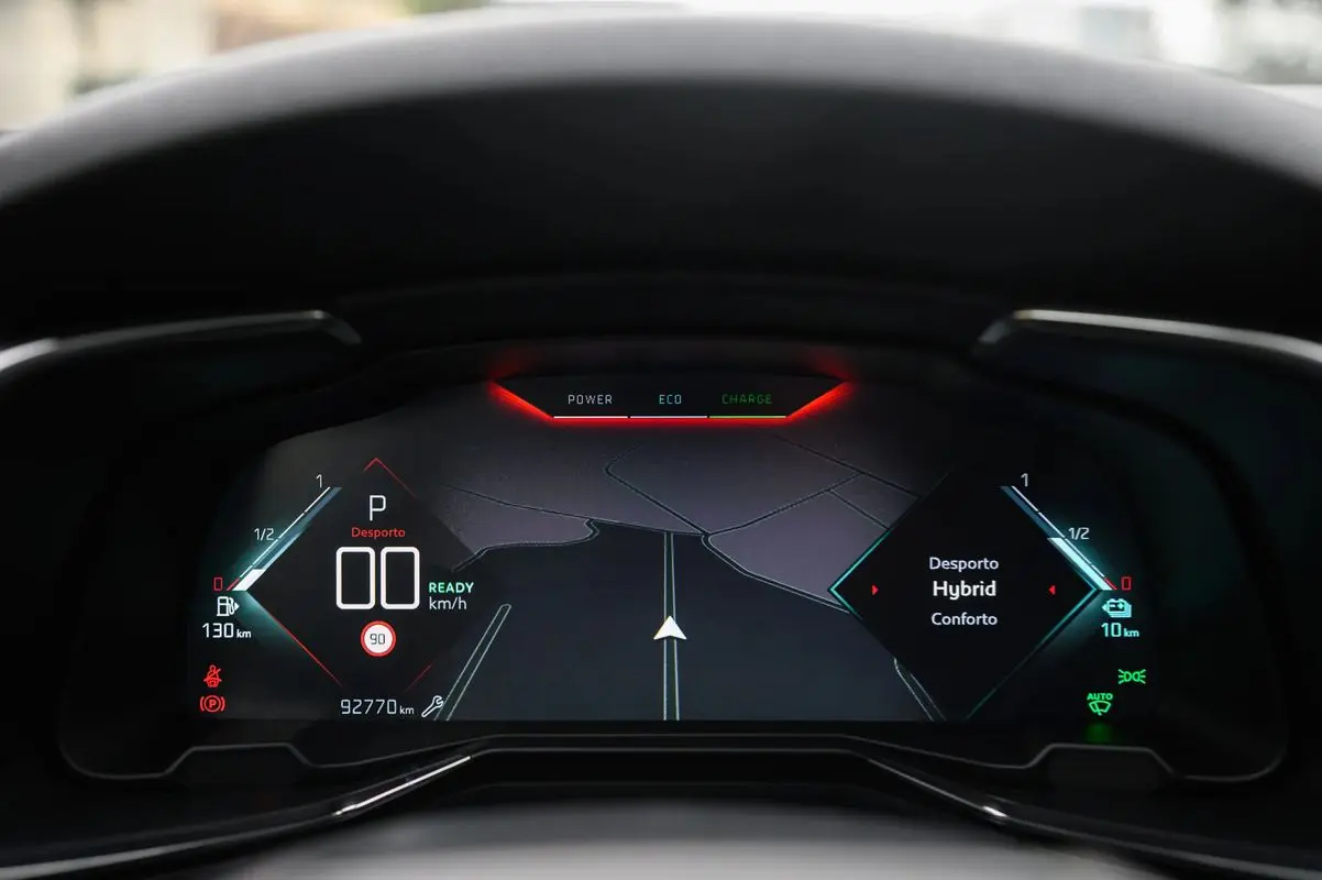 DS DS7 Crossback E-Tense Performance Line EAT8 46