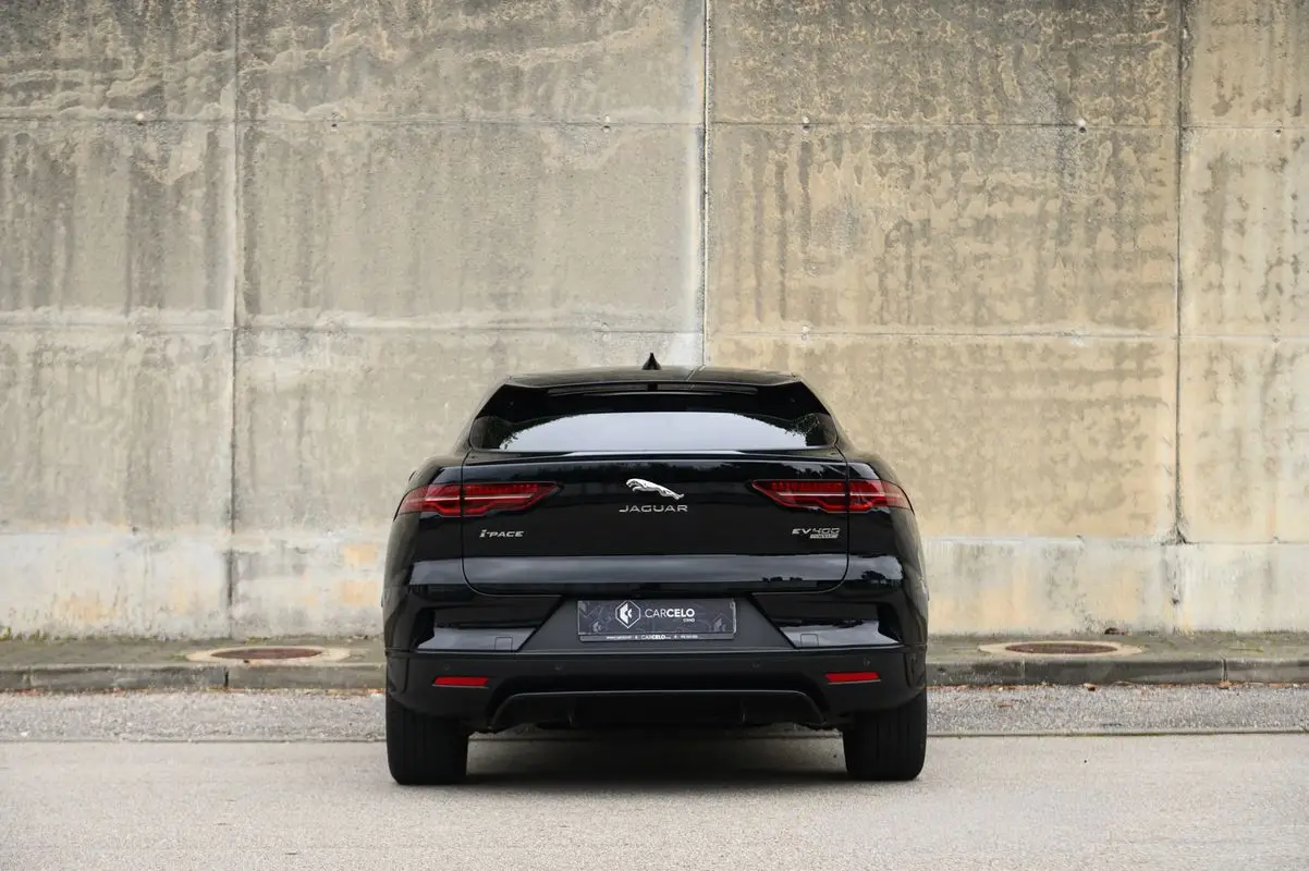 Jaguar I-Pace EV400 R-Dynamic HSE AWD 9