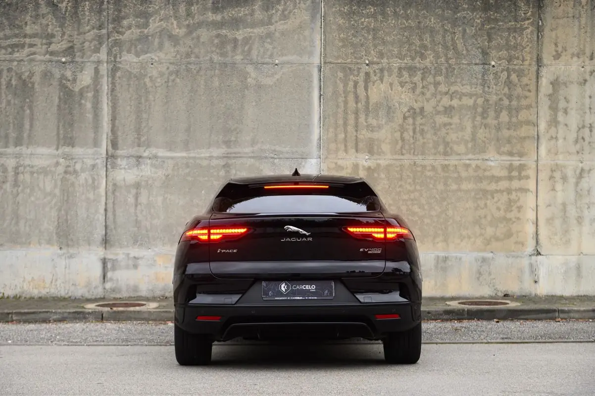 Jaguar I-Pace EV400 R-Dynamic HSE AWD 10