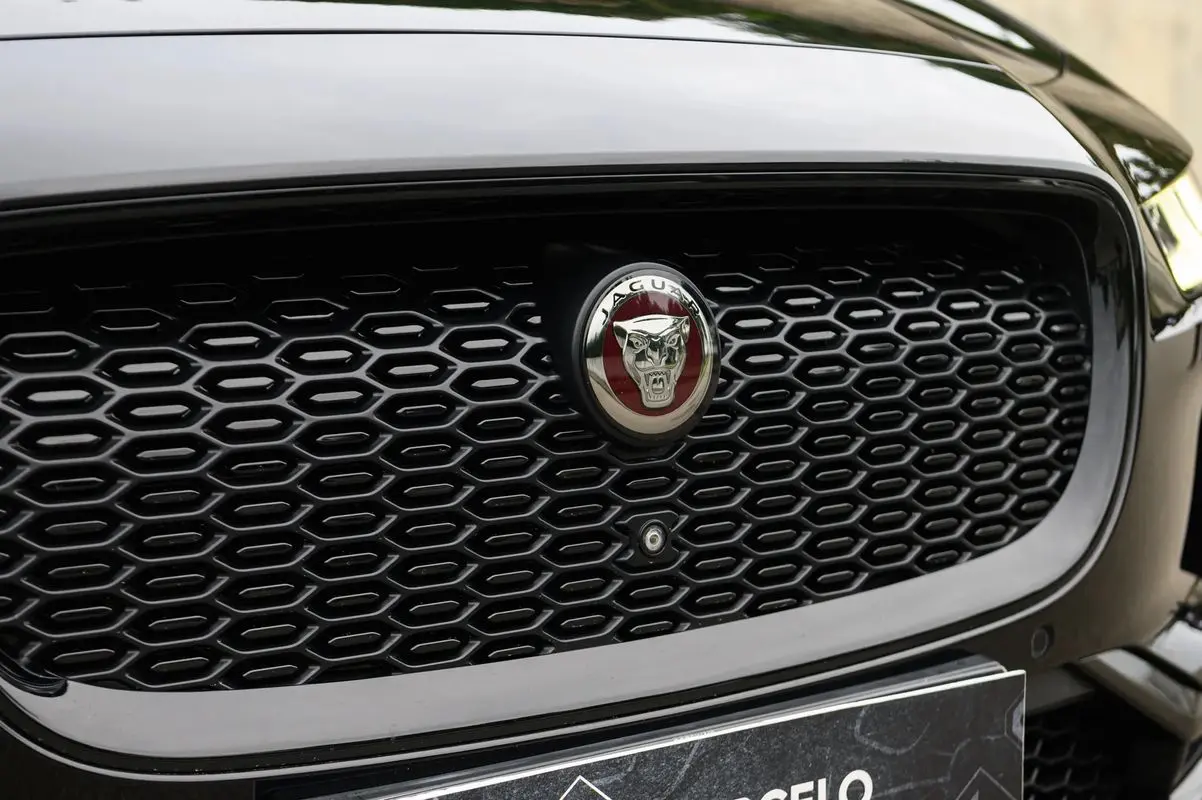 Jaguar I-Pace EV400 R-Dynamic HSE AWD 16