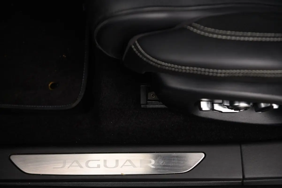 Jaguar I-Pace EV400 R-Dynamic HSE AWD 23