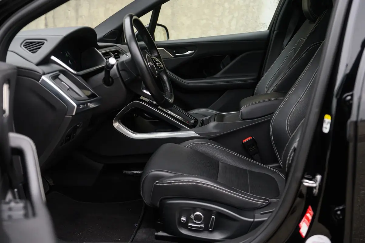 Jaguar I-Pace EV400 R-Dynamic HSE AWD 24