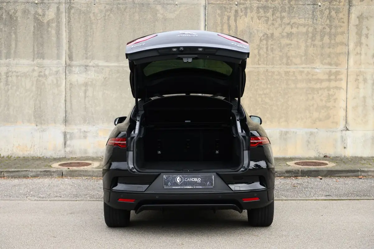 Jaguar I-Pace EV400 R-Dynamic HSE AWD 44