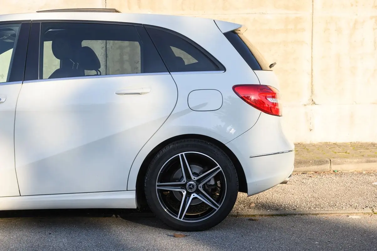 Mercedes-Benz B 180 (CDI) d 7G-DCT Urban 11