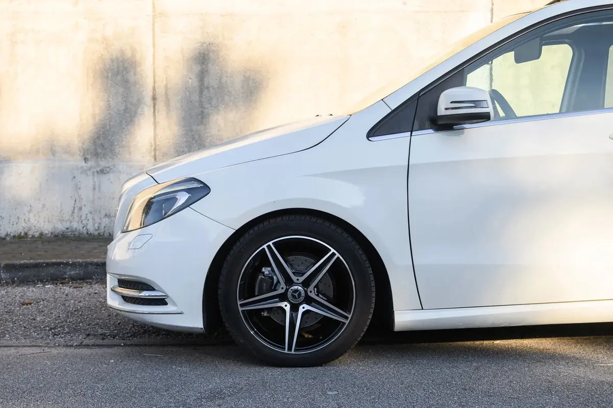 Mercedes-Benz B 180 (CDI) d 7G-DCT Urban 12