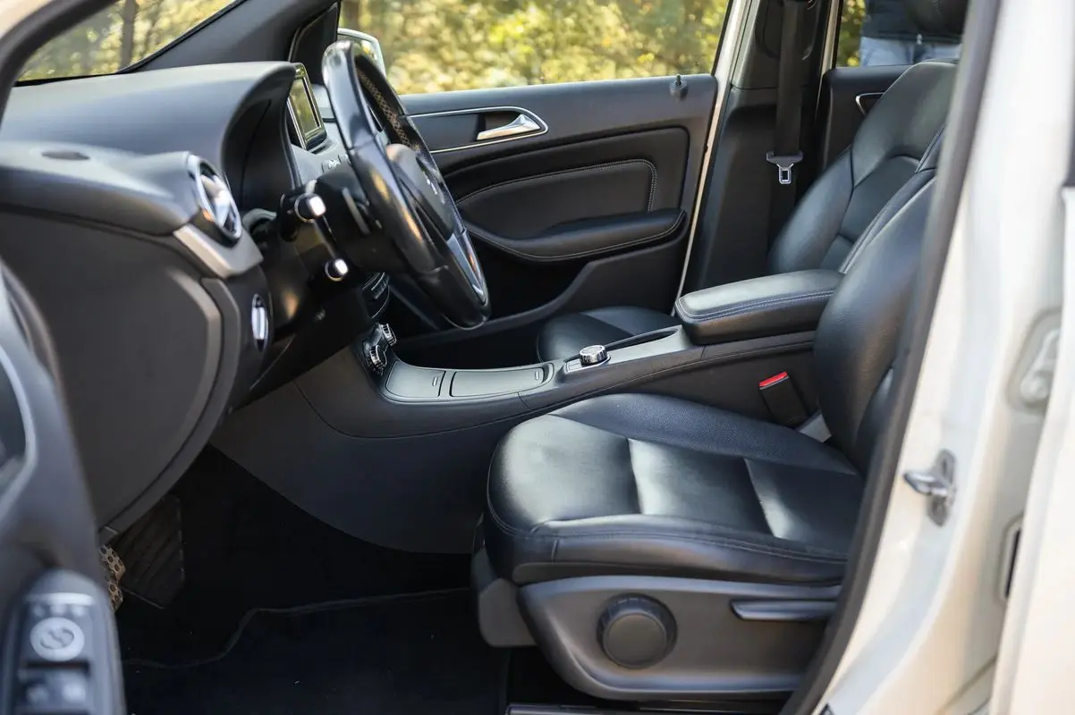 Mercedes-Benz B 180 (CDI) d 7G-DCT Urban 20