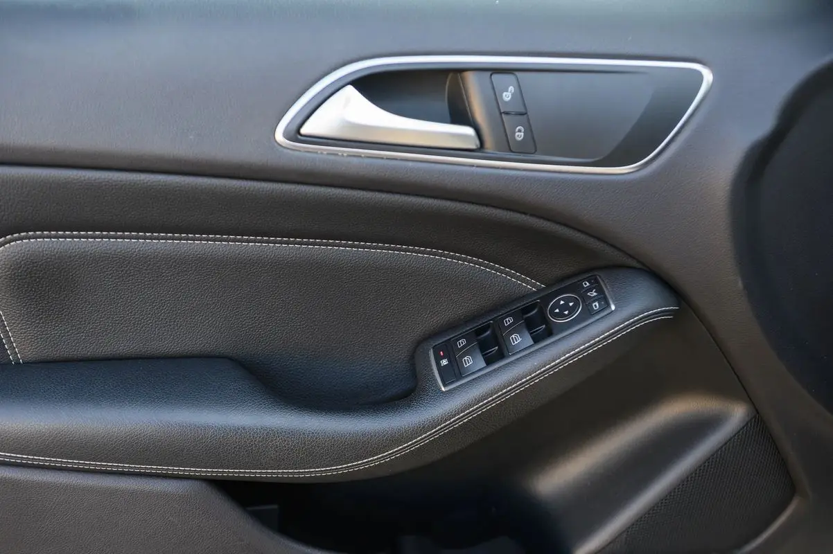 Mercedes-Benz B 180 (CDI) d 7G-DCT Urban 19