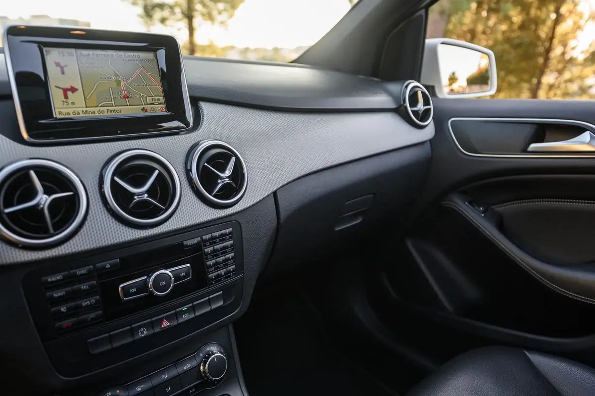 Mercedes-Benz B 180 (CDI) d 7G-DCT Urban 33