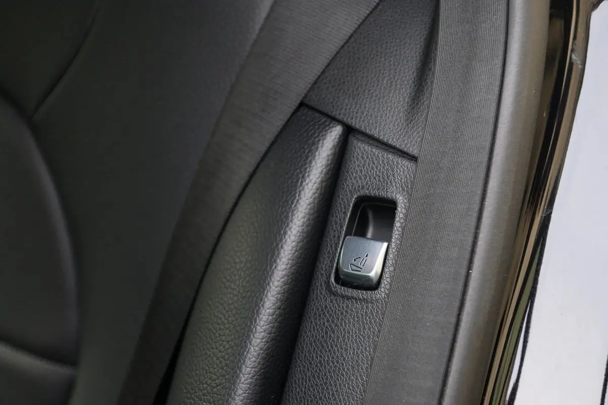 Mercedes-Benz C 220 d AMG Line Aut. 19