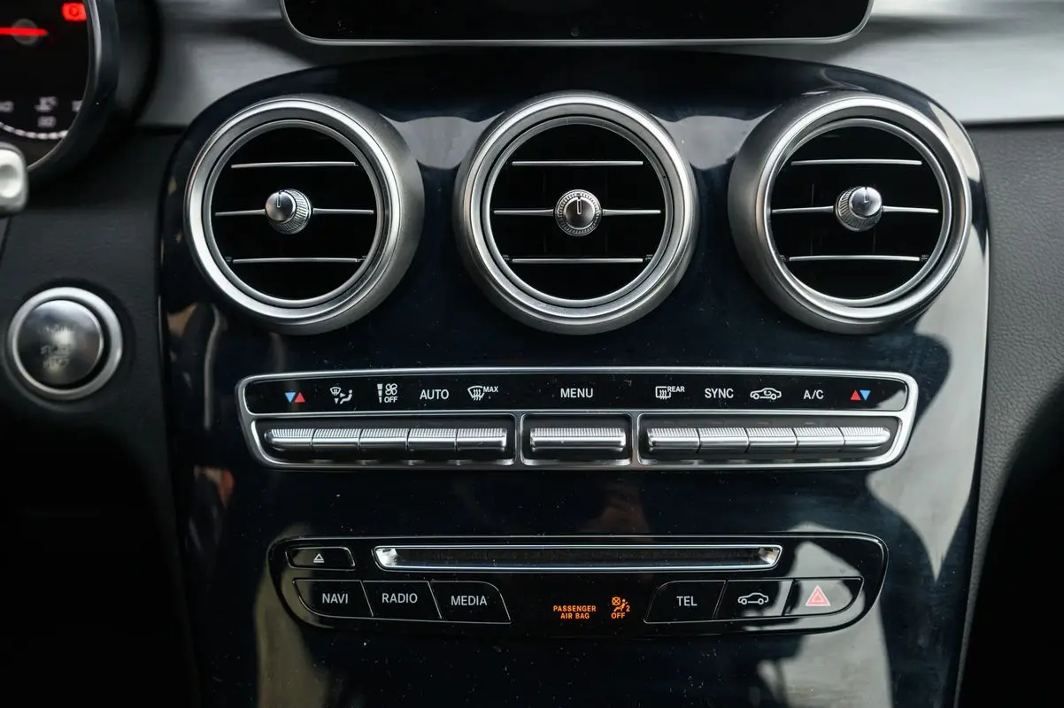 Mercedes-Benz C 220 d AMG Line Aut. 30