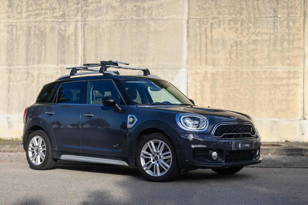 MINI Countryman Cooper SE ALL4 Auto 2