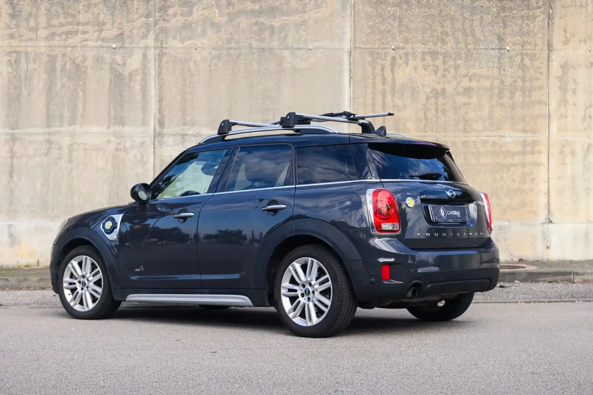 MINI Countryman Cooper SE ALL4 Auto 7