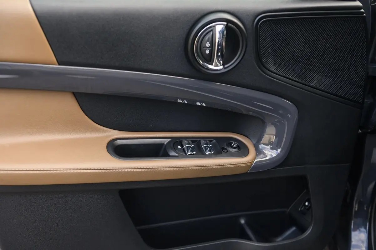 MINI Countryman Cooper SE ALL4 Auto 15