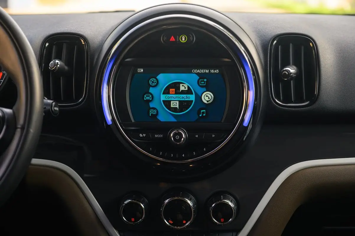 MINI Countryman Cooper SE ALL4 Auto 38