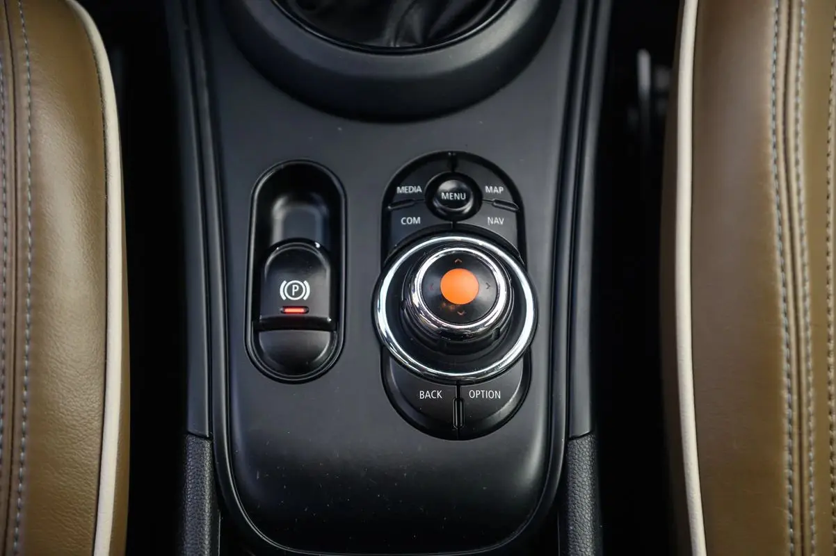 MINI Countryman Cooper SE ALL4 Auto 39