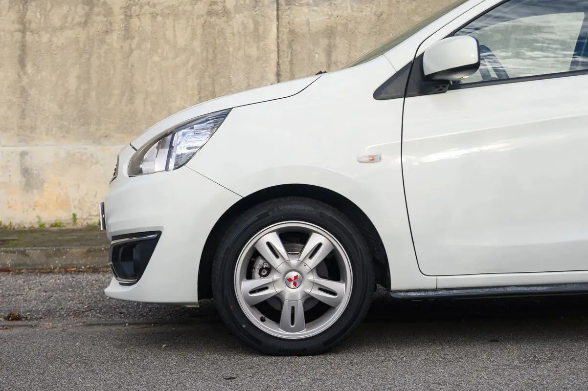 Mitsubishi Space Star 1.0 Edition 11