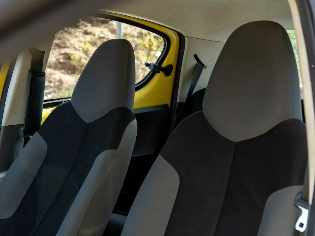 Peugeot 107 1.0 Access 9