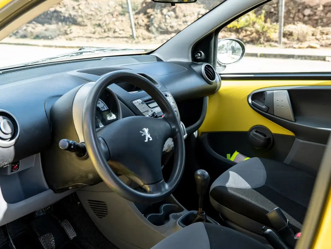 Peugeot 107 1.0 Access 10