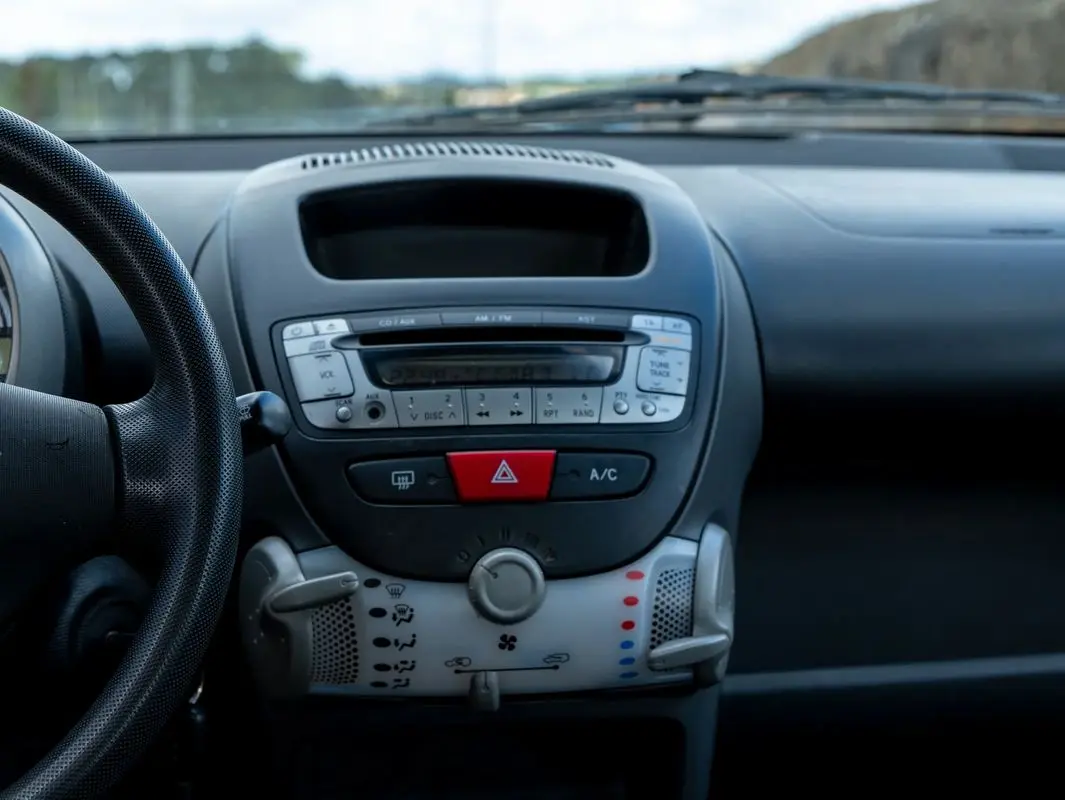 Peugeot 107 1.0 Access 11