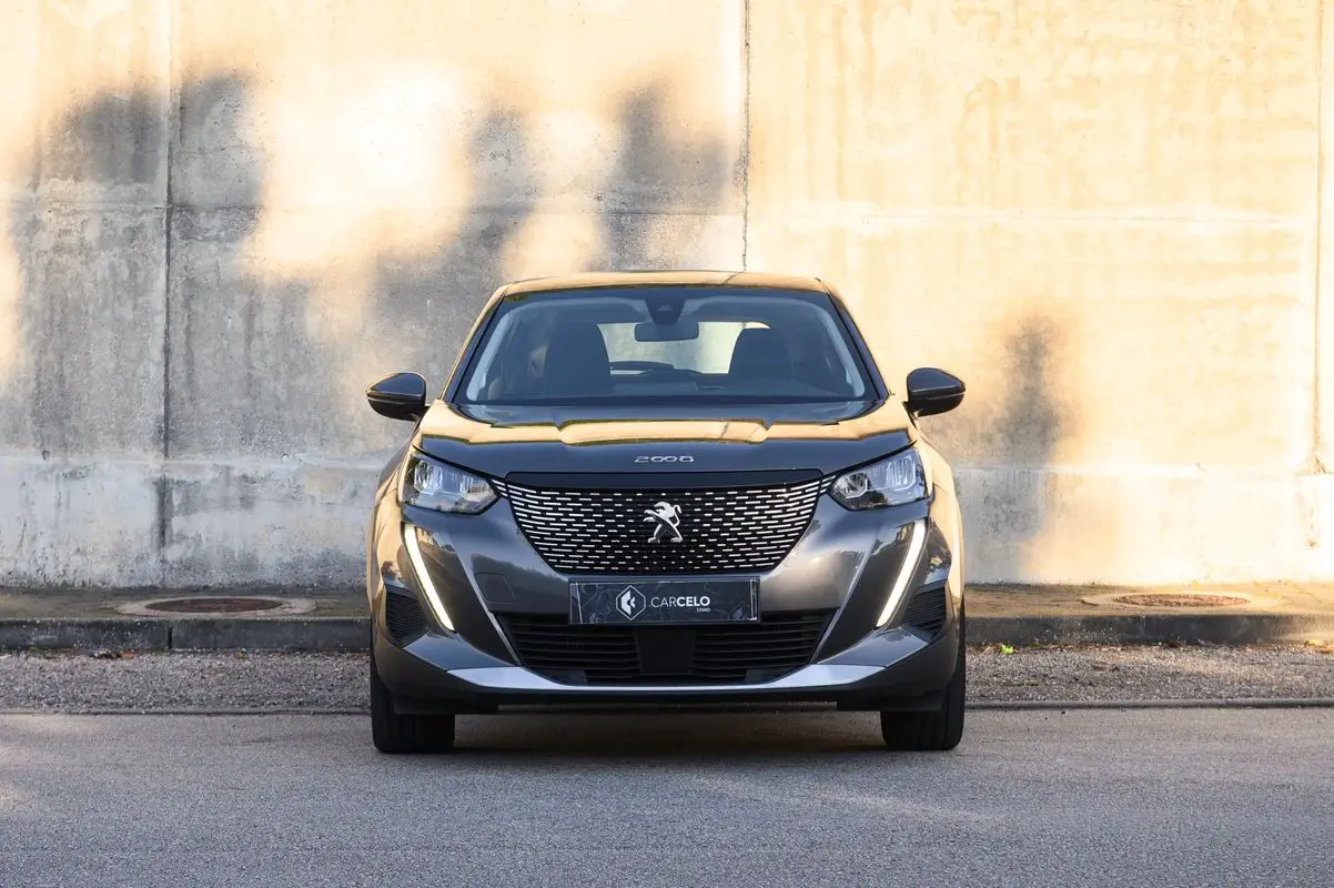 Peugeot 2008 1.2 PureTech Allure Pack 3