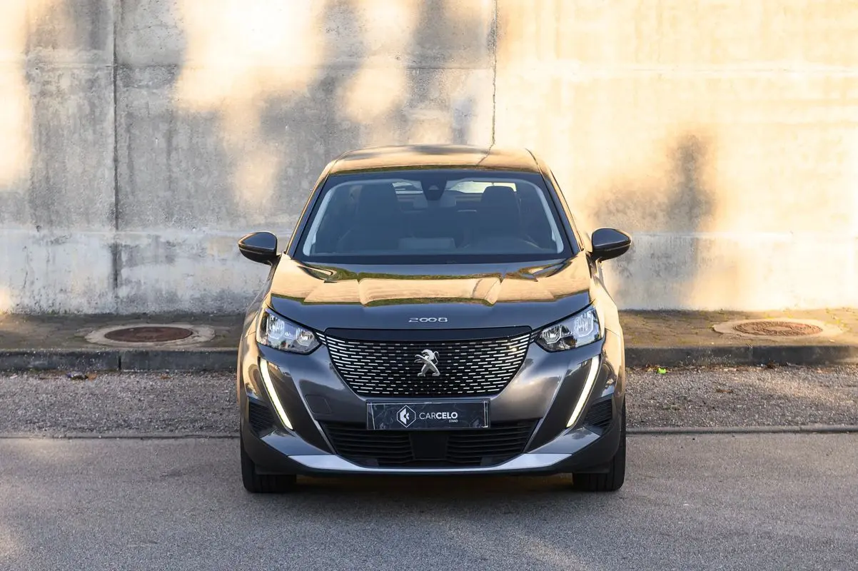 Peugeot 2008 1.2 PureTech Allure Pack 4