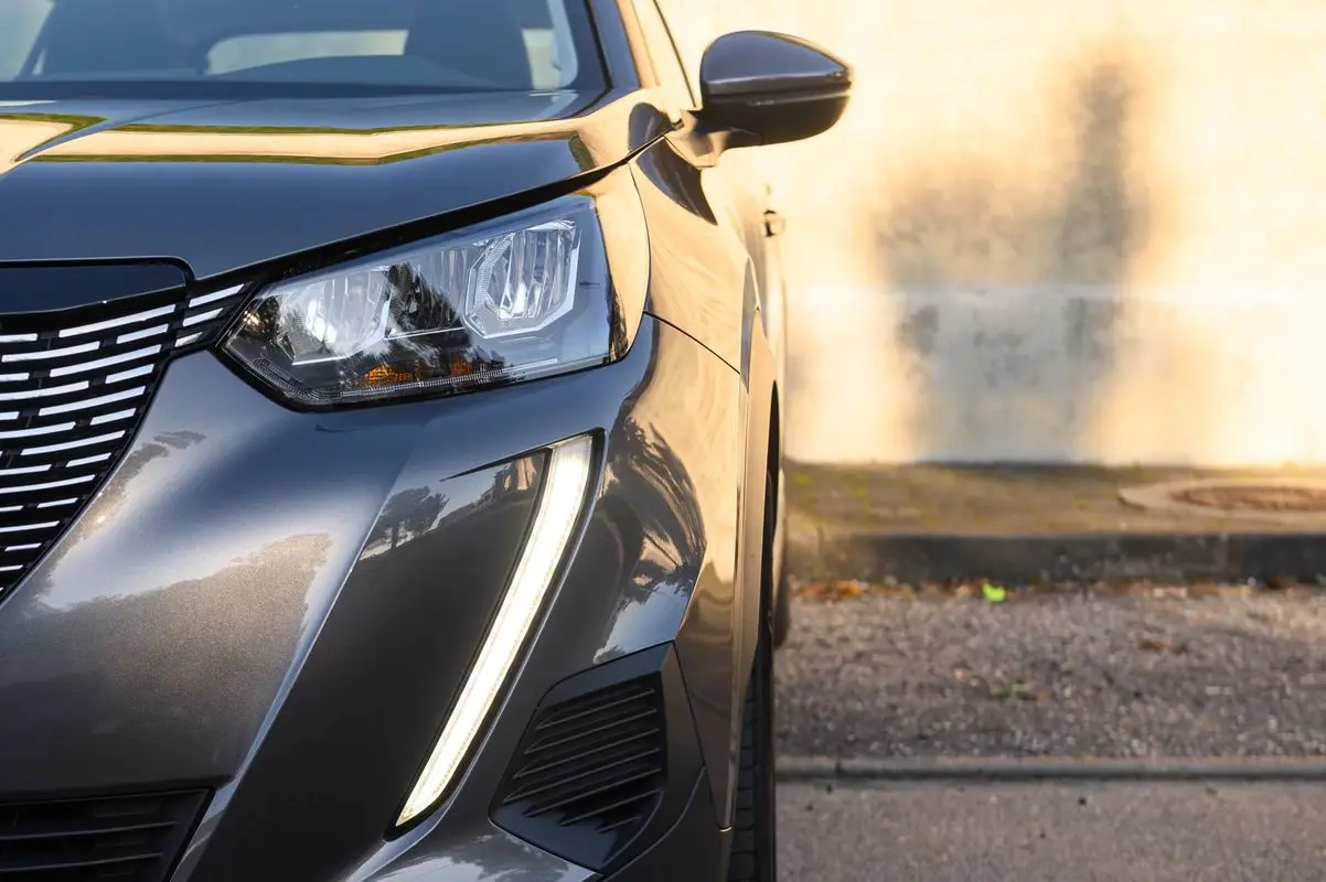 Peugeot 2008 1.2 PureTech Allure Pack 10