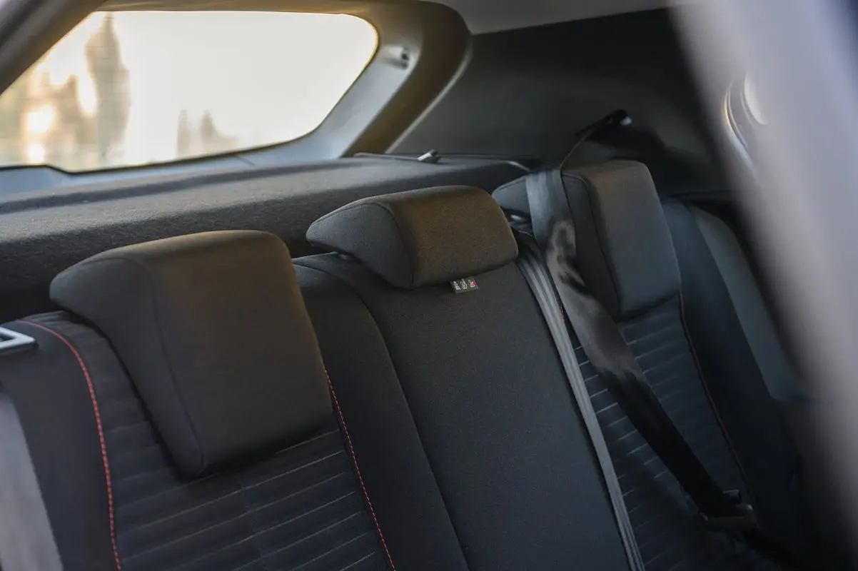 Peugeot 2008 1.2 PureTech Allure Pack 24