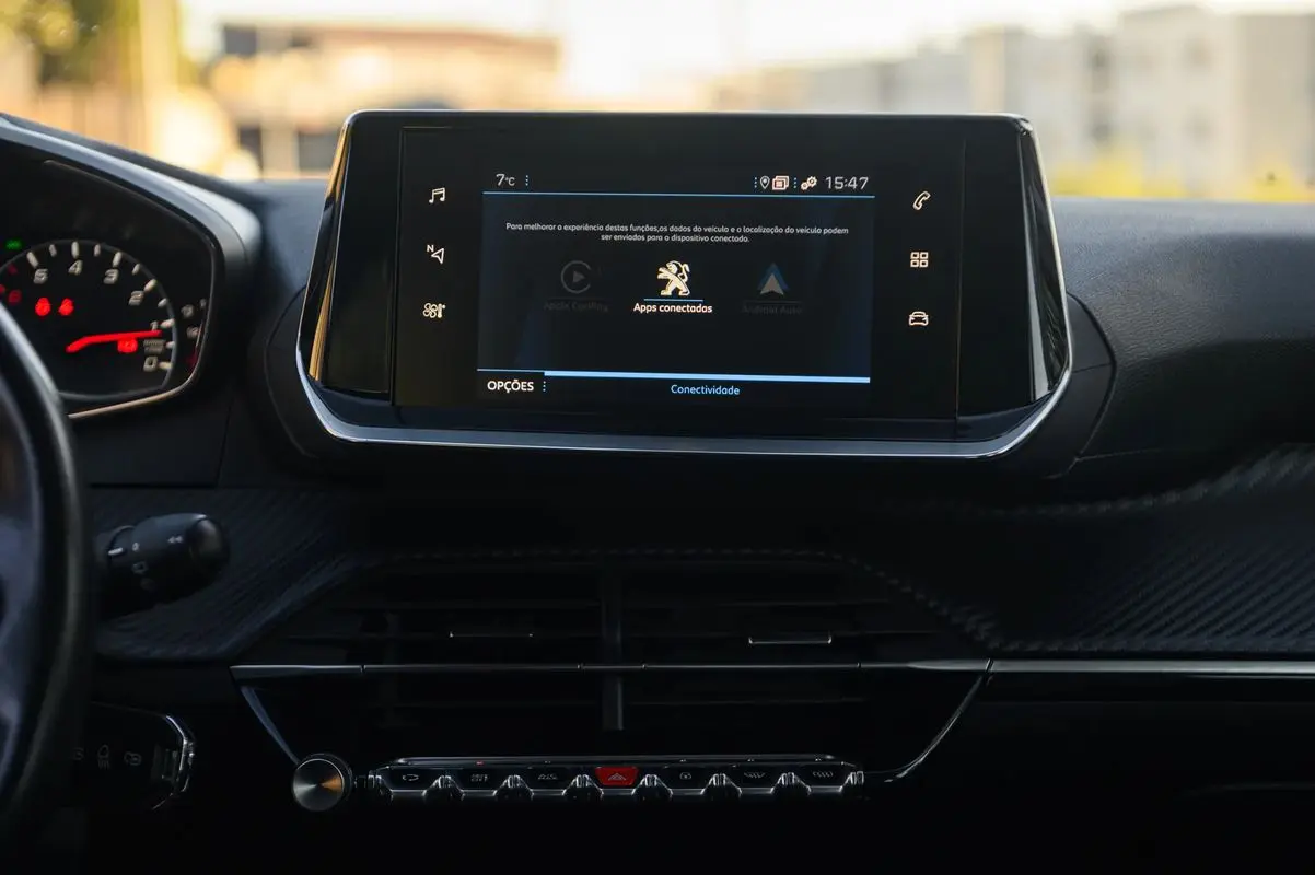 Peugeot 2008 1.2 PureTech Allure Pack 36