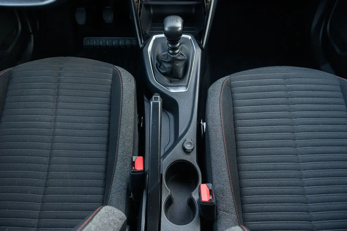 Peugeot 2008 1.2 PureTech Allure Pack 39