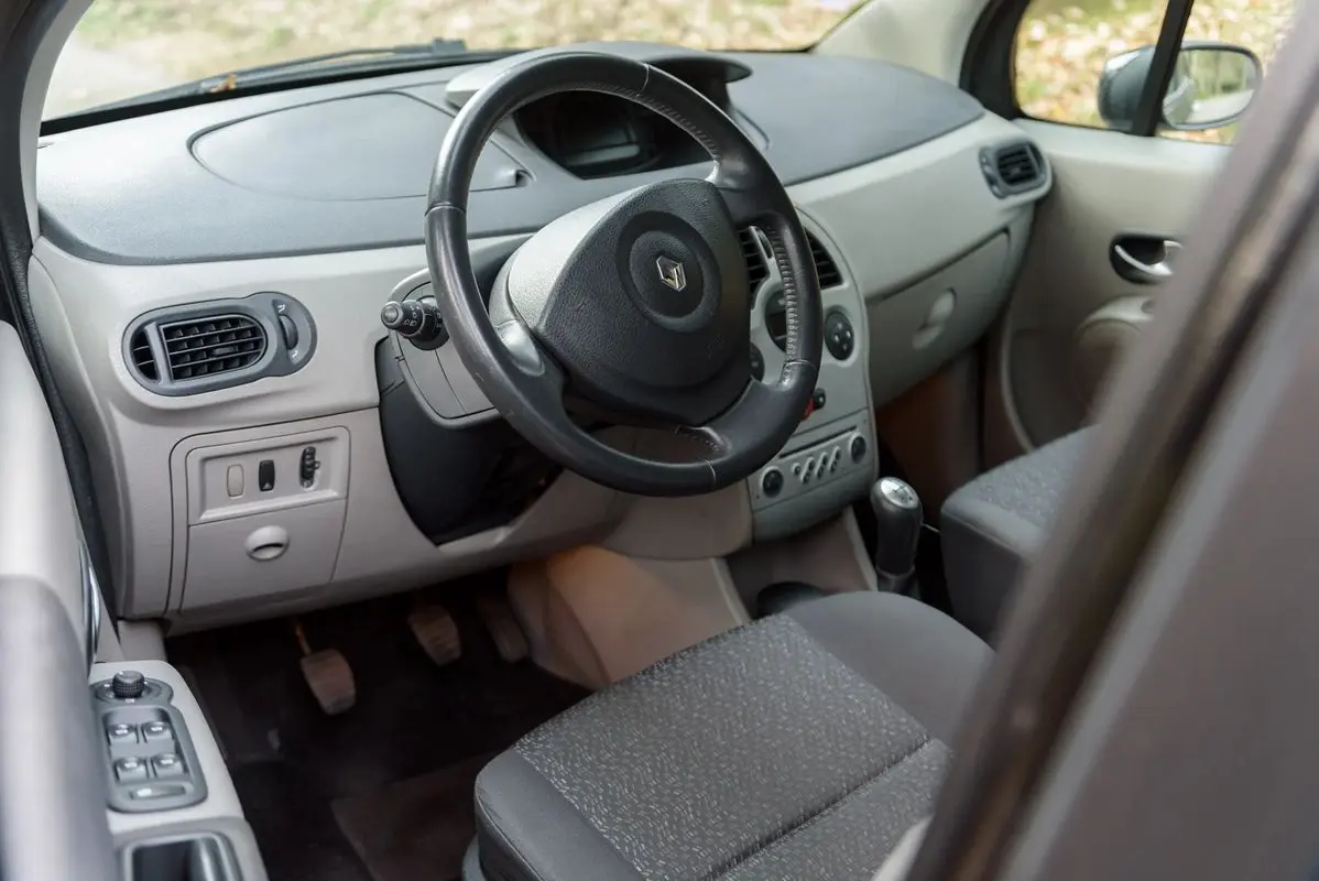 Renault Modus 1.2 Confort Dynamique 18