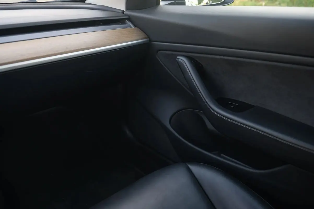 Tesla Model 3 Long Range Tração Integral 29