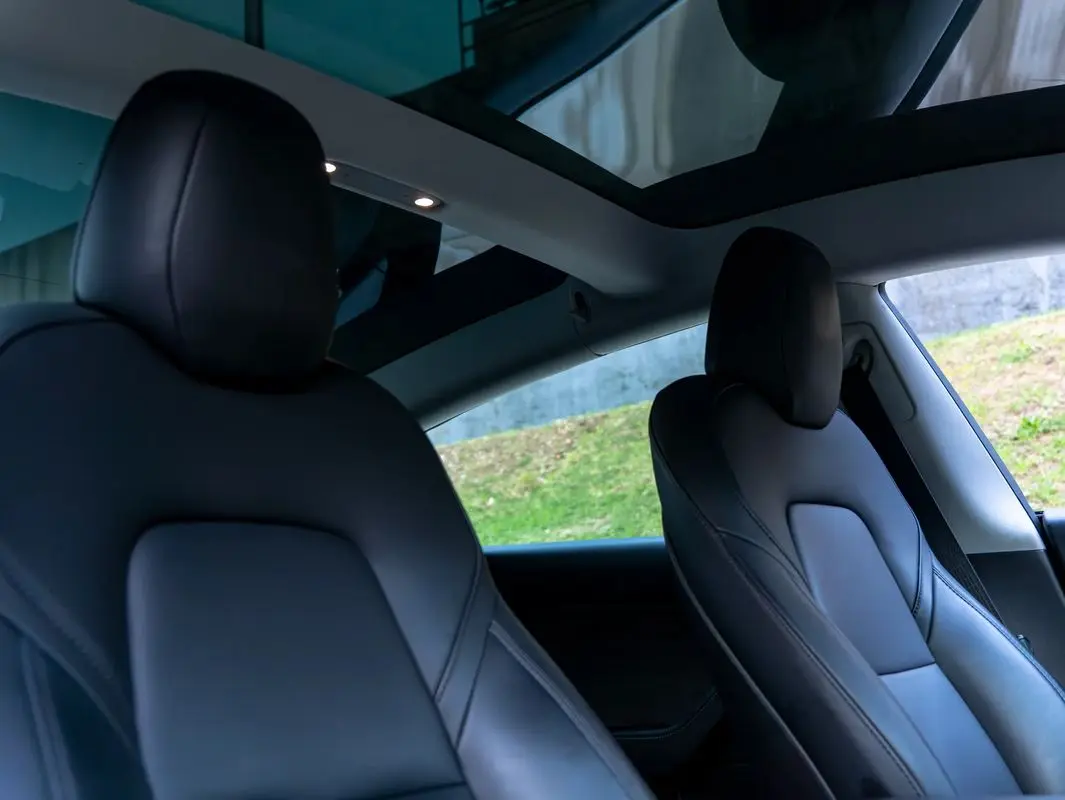 Tesla Model 3 Standard Range Plus RWD 32