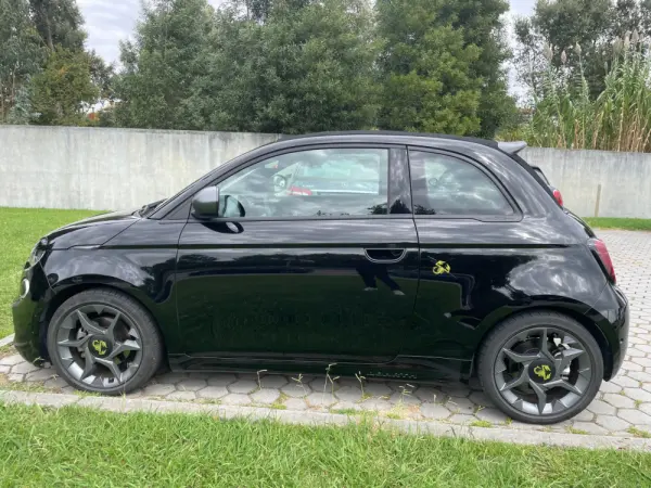 Abarth 500e C Turismo 9