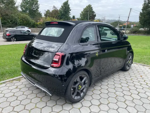 Abarth 500e C Turismo 6