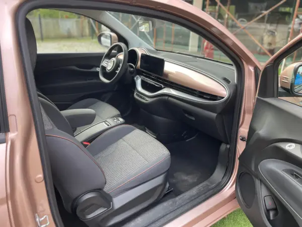 Fiat 500e 11