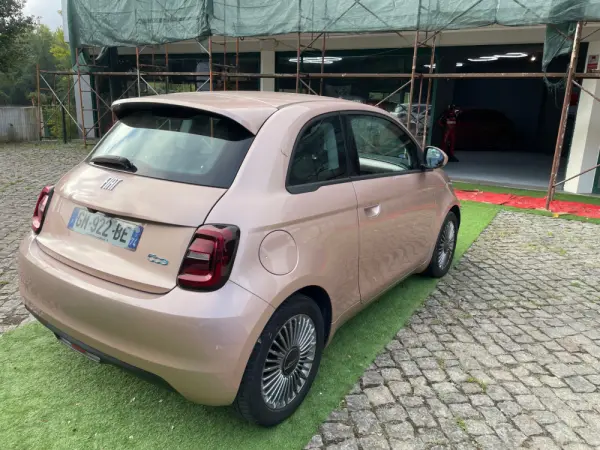 Fiat 500e 8