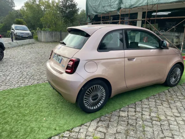 Fiat 500e 9