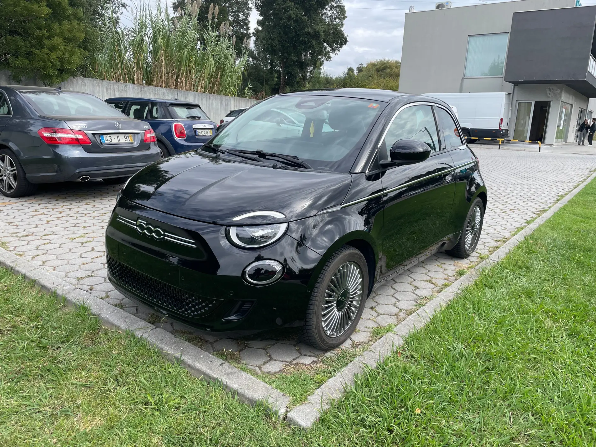 Fiat 500e Outro 1