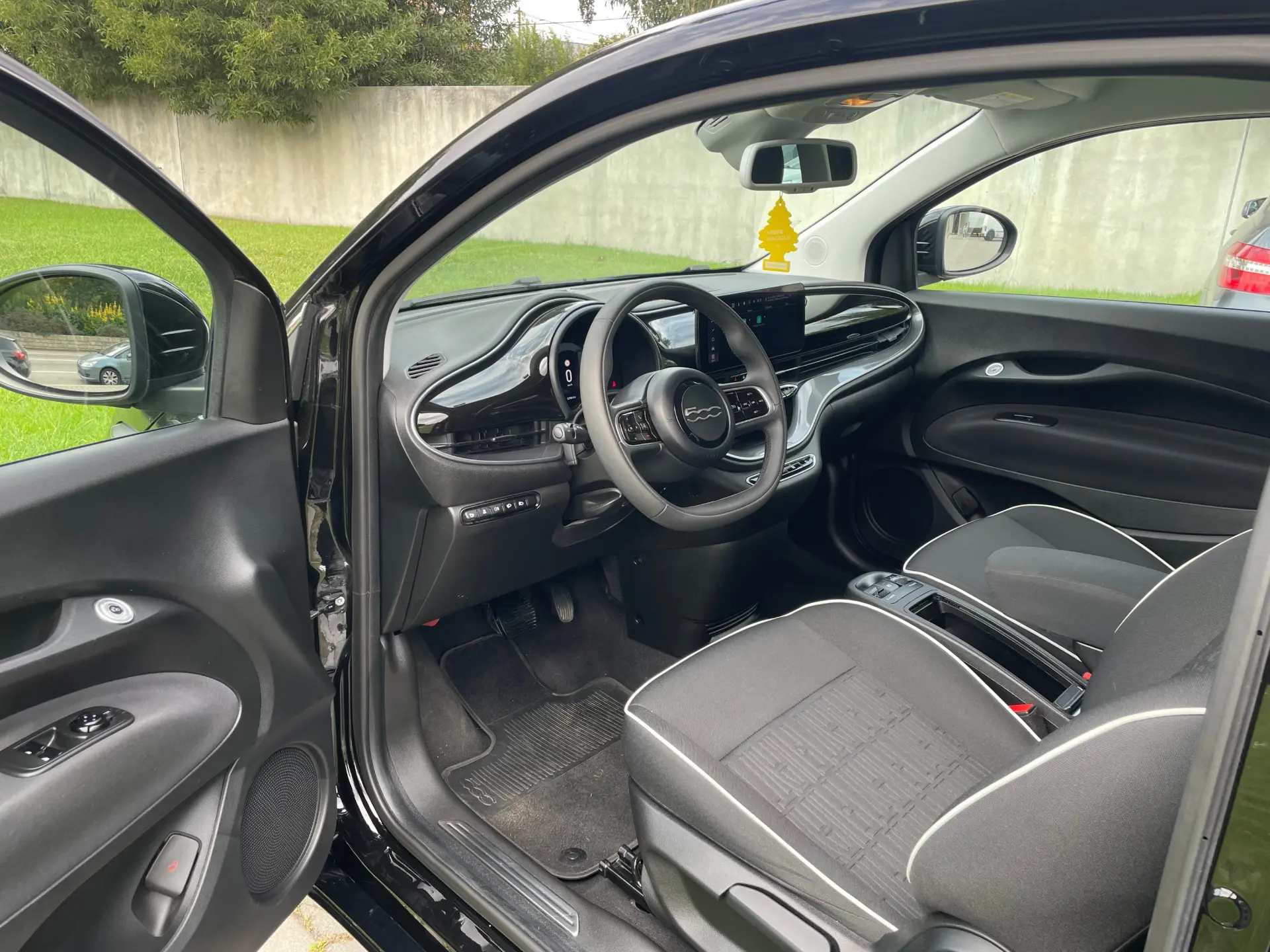 Fiat 500e Outro 10