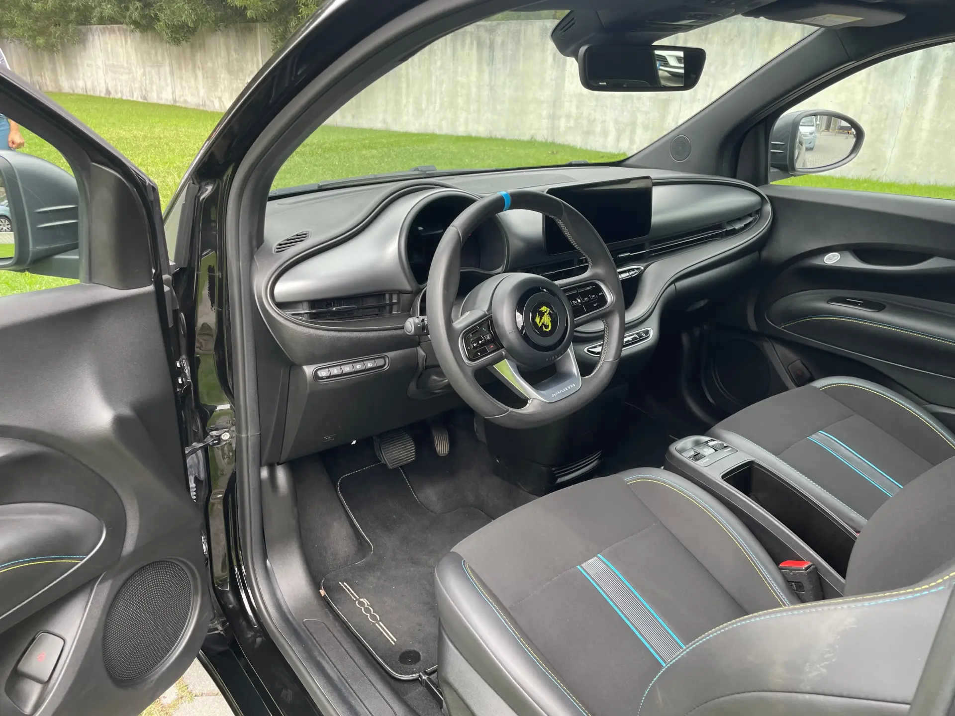 Abarth 500e C Turismo 10