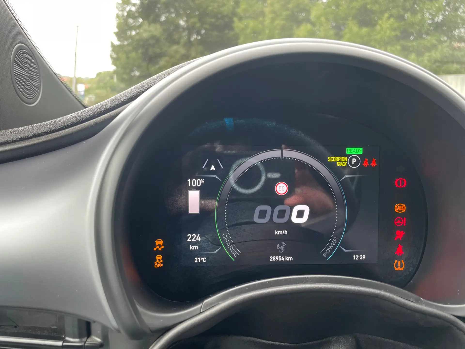 Abarth 500e C Turismo 12